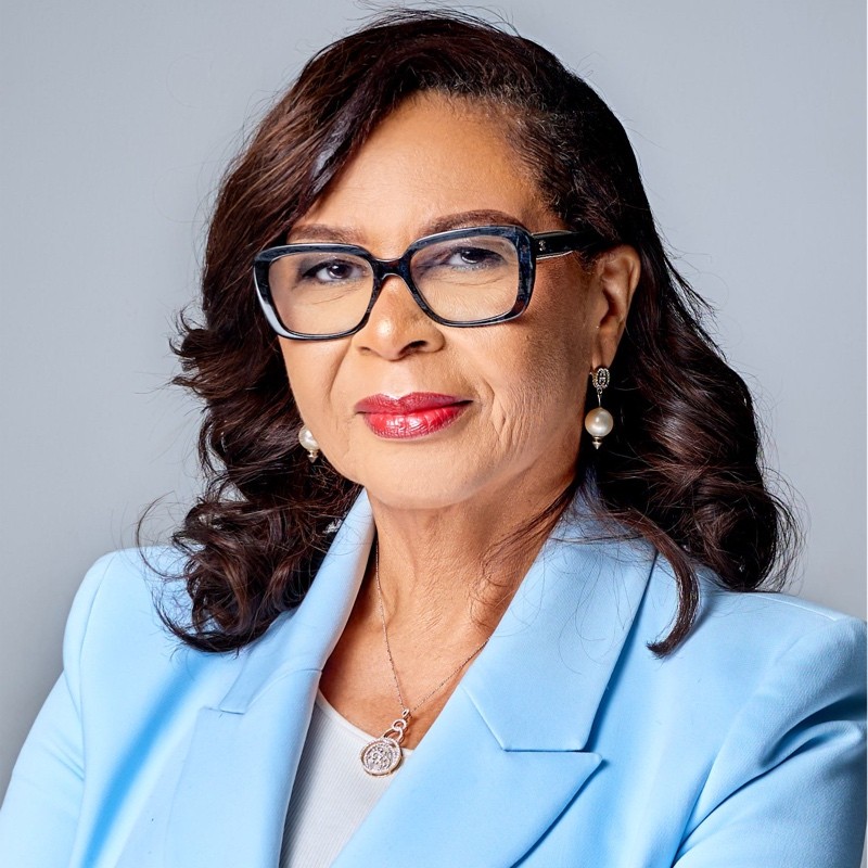 Hélène Zoua-Ondo - Portrait professionnel